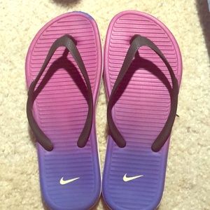 Girls Nike Flip Flops